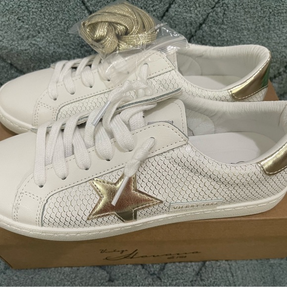 NEW Vintage Havana Carla White Snakeskin Multi Women’s Sz 8 Low Top Sneakers - Picture 2 of 7